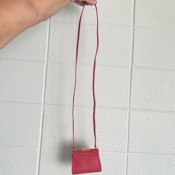 Ultra rare vintage 90s Gucci by Tom Ford hot pink Lizard extra mini crossbodybag - Picture 4 of 16